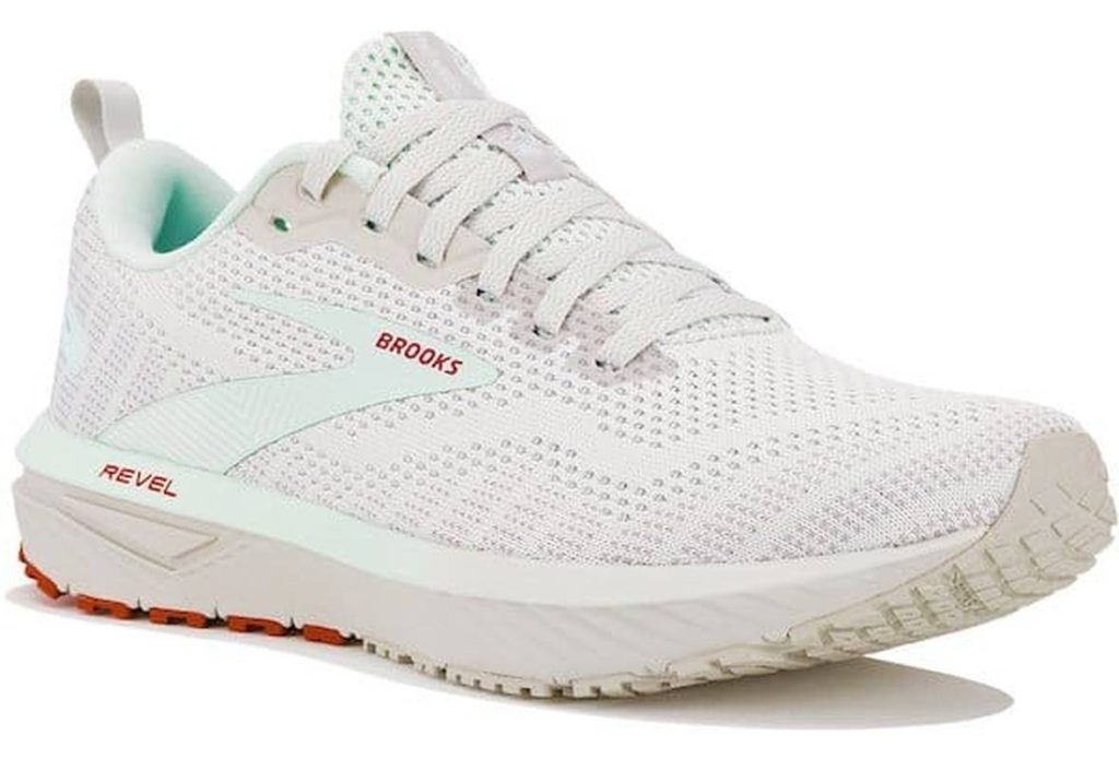 brooks-revel-6-femme